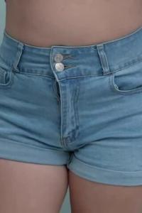 TeenCurves 22 11 11 Gia OhMy Stripping Down To Glory XXX 720p WEB x264 GalaXXXy