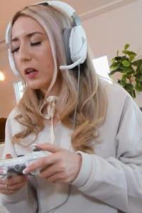 TeensLoveHugeCocks 23 02 04 Heather Honey Hot Nerd Cucks Gamer Girlfriend XXX 720p WEB x264 GalaXXXy