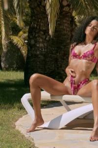 Vixen 23 04 14 Mia Nix Secret Side XXX 1080p HEVC x265 PRT XvX