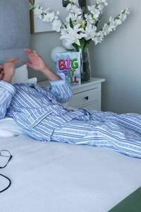 FreakyFembots 22 06 06 Katie Kush Best Gift For A Bachelor XXX 720p HEVC x265 PRT XvX