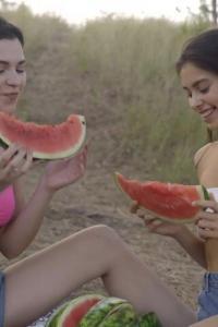 VivThomas 21 11 23 Foxy Alissa And Hayli Sanders Lovely View XXX 1080p HEVC x265 PRT XvX