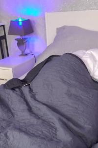 KarupsOW 22 07 26 Helene Snow Dirty Blonde Mom XXX 1080p HEVC x265 PRT XvX