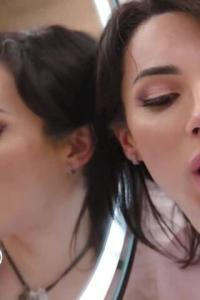 Oopsie 22 05 31 Jade Venus Ariel Demure and Eva Maxim Caught In The Shower XXX 720p WEB x264 GalaXXX