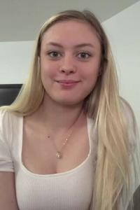 KinkyFamily 21 07 13 Amber Moore Younger Stepsister Seduced Me XXX 720p HEVC x265 PRT XvX