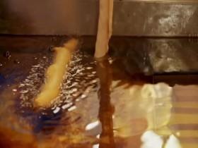 Carnival Eats S08E11 Fries in Disguise 480p x264-mSD [eztv]