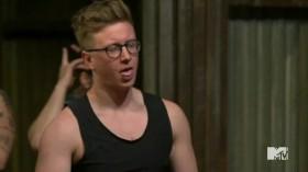 Fear Factor 2017 S02E17 Breaking the Internet HDTV x264 CRiMSON eztv