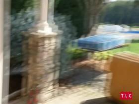 Little People Big World S20E04 A Proposal 480p x264-mSD [eztv]