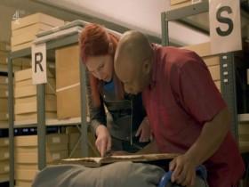 Britains Most Historic Towns S02E02 480p x264-mSD [eztv]