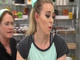 Winner Cake All S01E13 Baby Cakes 480p x264-mSD [eztv]