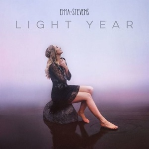 Emma Stevens - Light Year (Deluxe) (2021) Mp3 320kbps [PMEDIA] ⭐️