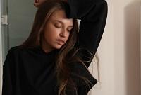 Young Solo Girl Elin Frees Her Hard Body From All Clothing To Pose Naked