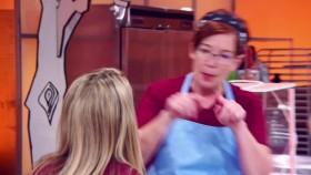 Halloween Wars S09E04 Other Holiday Mascots Go Trick-or-Treating 720p WEB x264-CAFFEiNE [eztv]