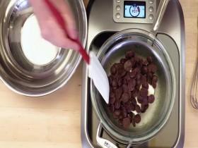 The Chef Show S01E03 480p x264-mSD [eztv]