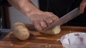 Chopped S46E15 Skilfish Coping Skills iNTERNAL 720p WEB h264-ROBOTS [eztv]