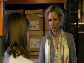 London 2000 Years Of History S01E01 480p x264-mSD [eztv]