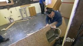 Buyers Bootcamp S01E08 Charming Victorian vs Shabby Semi 720p HDTV x264 SOIL eztv