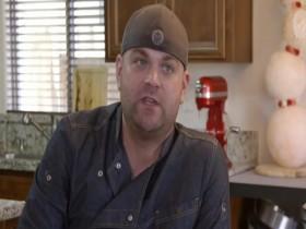 Halloween Cake-Off S01E02 Cursed 480p x264-mSD [eztv]