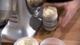 Chopped Sweets S02E03 More American Than Apple Pie iNTERNAL 720p WEB h264-ROBOTS [eztv]