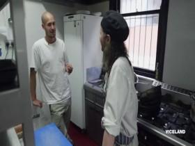 MUNCHIES Guide To S01E09 Northern England 480p x264-mSD [eztv]