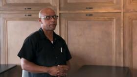 Restaurant Impossible S17E12 Leadership Lessons in Florida iNTERNAL WEB h264-ROBOTS [eztv]