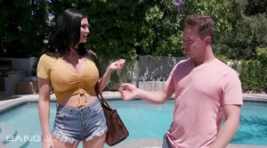 [Bang] Jasmine Jae Gets A Surprise Cock At The Vacation Rental (12.07.2019)
