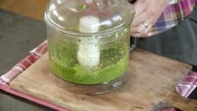 Jamies 30 Minute Meals S01E13 Stuffed Focaccia INTERNAL WEB x264-GIMINI [eztv]