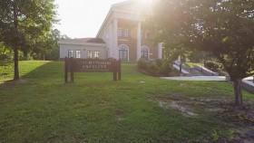 Leavenworth S01E03 WEB h264-TBS [eztv]