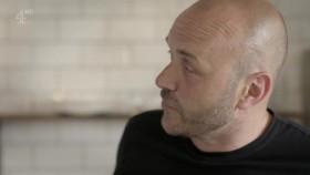 Britains Favourite Food S01E02 720p HDTV x264-PLUTONiUM [eztv]