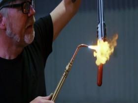 Savage Builds S01E08 Mega Food Fight 480p x264-mSD [eztv]