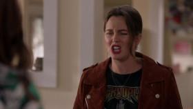 Single Parents S02E20 Look This is Obviously a Sexy Situation 720p AMZN WEB-DL DDP5 1 H 264-NTb [eztv]