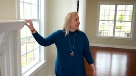 House Hunters S154E02 Landlocked or Lake House in South Carolina WEB x264-CAFFEiNE [eztv]