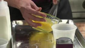 Chopped Sweets S01E13 Neapolitan Delight WEBRip x264-LiGATE [eztv]