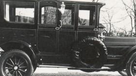 Classic Cars S01E01 2160p WEB x264-TViLLAGE [eztv]