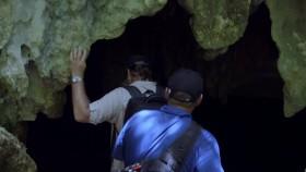 Curse of the Bermuda Triangle S01E07 Monster in the Abyss iNTERNAL 720p WEB x264-ROBOTS [eztv]