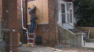 Capitalism: A Love Story (2009) (1080p x265 HEVC 10bit BluRay AC3 5.1) [Prof]