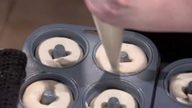 Chopped Sweets S02E01 Magical Mashups iNTERNAL 1080p HEVC x265-MeGusta [eztv]