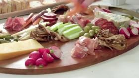 Trishas Southern Kitchen S16E11 Trishas Slumber Party iNTERNAL WEB h264-ROBOTS [eztv]