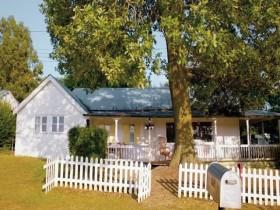 Obsession Dark Desires S02E08 Home Sweet Hell 480p x264-mSD [eztv]