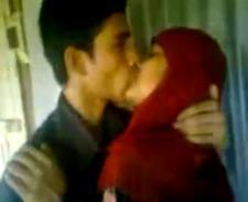 Desi Indian boyfriend fucks a muslim girlfriend (New)