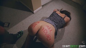 [TeamSkeet] (Gia Paige) Neighborhood Slut Gets Filled XXX (1080p HEVC)