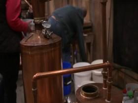 Moonshiners Master Distiller S01E03 Moonshine of Mexico 480p x264-mSD [eztv]