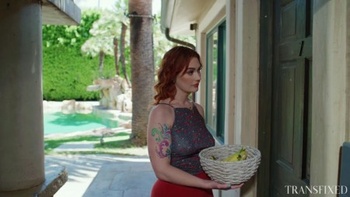 Transfixed Siri Dahl Kasey Kei Nude To The Neighborhood 23 08 2023