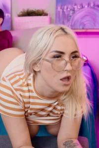 HotGirlsGame 23 08 08 Lisi Kitty Help Me Build My Pc Fuck My A S S XXX 720p HD WEBRip x264 TGxXX XvX