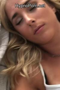 OnlyFans 2023 Victoria Obeys Master XXX 720p HEVC x265 PRT XvX