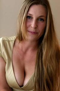 XevUnleashed 21 10 04 Stuck Inside With Stepmommy XXX 2160p MP4 GAYME XvX