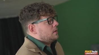 FakehubOriginals 23 02 25 Karina King XXX 480p MP4 XXX