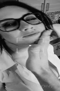 OnlyFans 23 12 17 Chloe Lamb New BG XXX 720p HEVC x265 PRT XvX