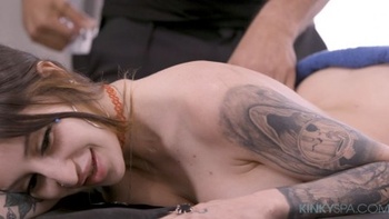 KinkySpa Anna Chambers Anna Chambers takes advantage of her naive stepdad 14 07 2022