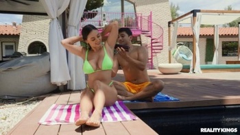 MomsBangTeens Carmela Clutch Hailey Rose A Sunny Day For a Stepmom Threesome 29 07 2023