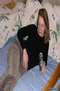 Milf makes him happy during a walk in the woods zip